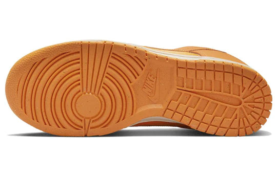 (WMNS) Nike Dunk Low 'Magma Orange' DX2953-800